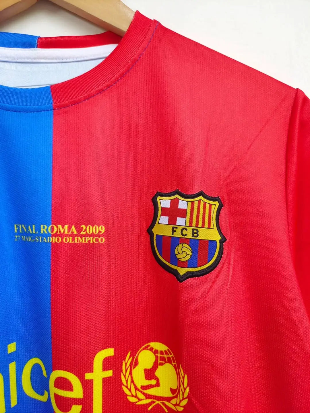 2009 Barcelona Home Jersey - Messi Edition embroidery