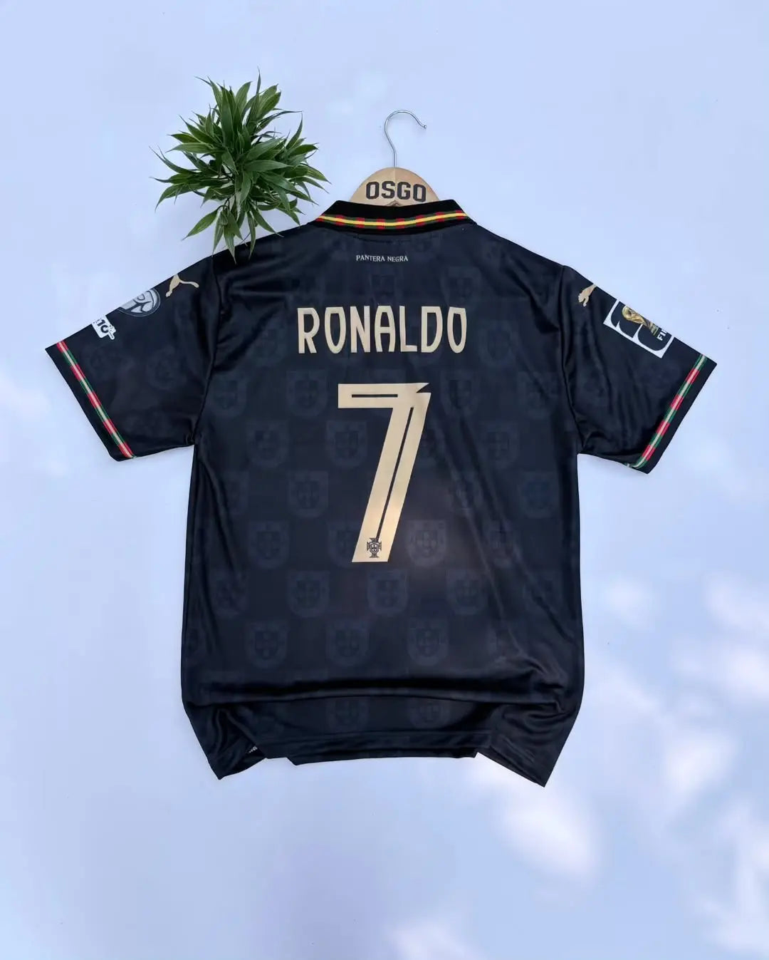 PORTUGAL 2026 BLACK EDITION RONALDO KIT POLO EMBROIDERY